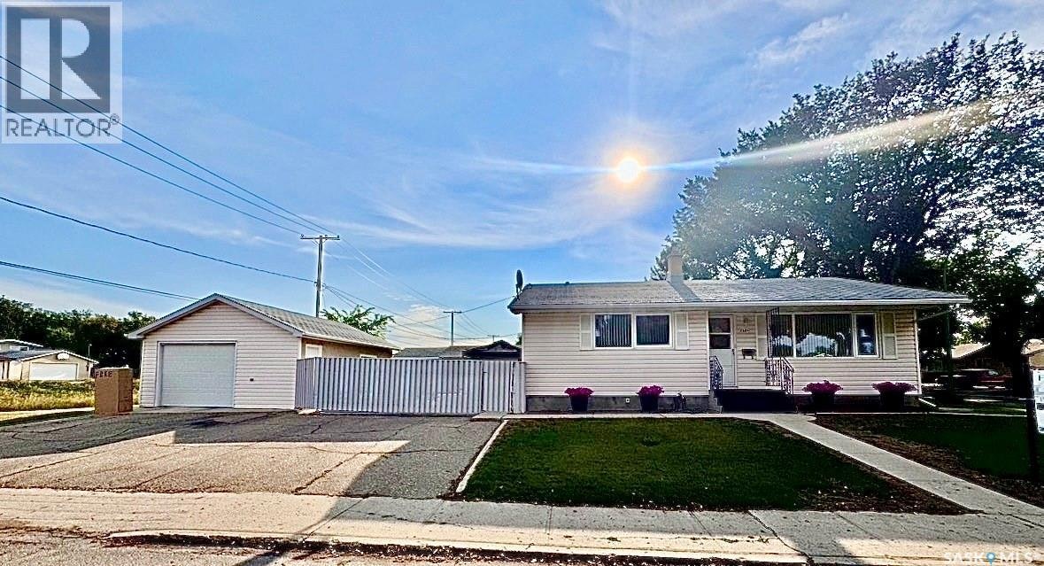 125 Garnet Street N, Regina, SK, S4R 3S7