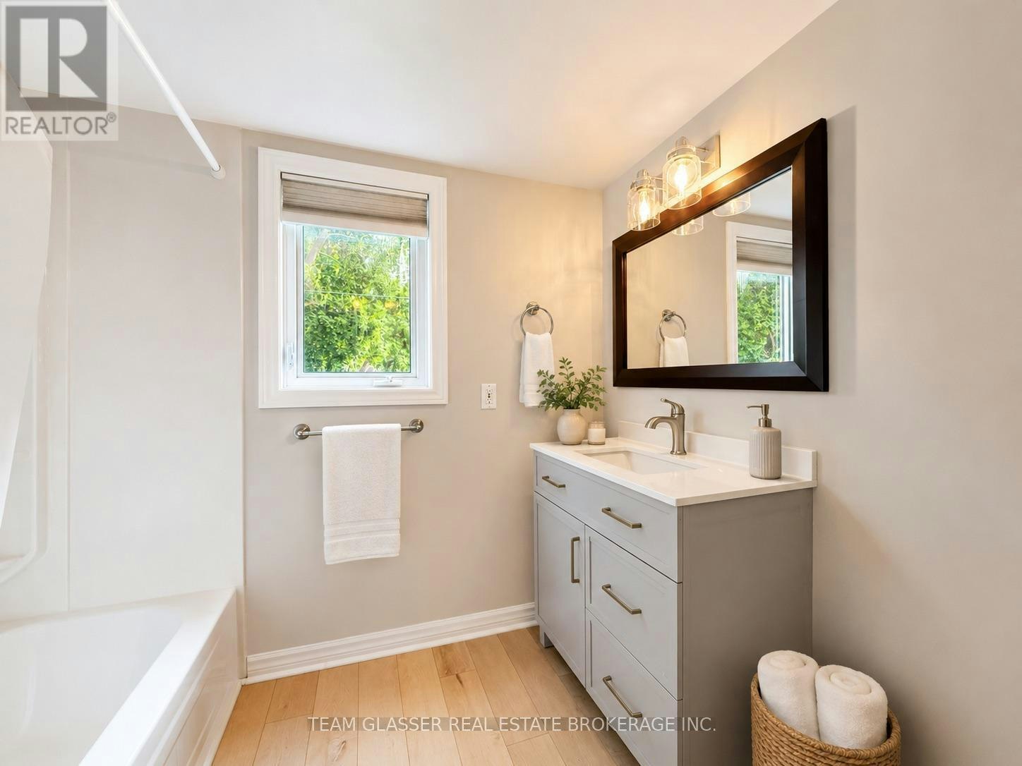 63 Elliott Street, London, ON, N5Y 2E6 - 17