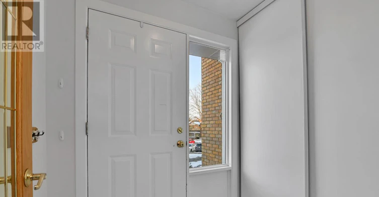 884 Walkley Road, Ottawa, ON, K1V 6R5 - 4