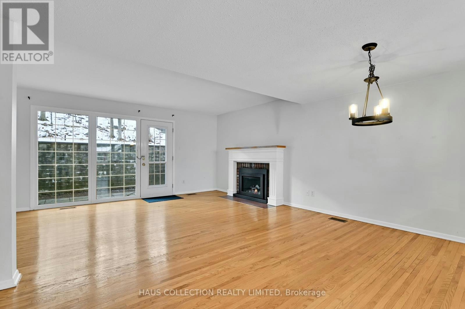 884 Walkley Road, Ottawa, ON, K1V 6R5 - 6