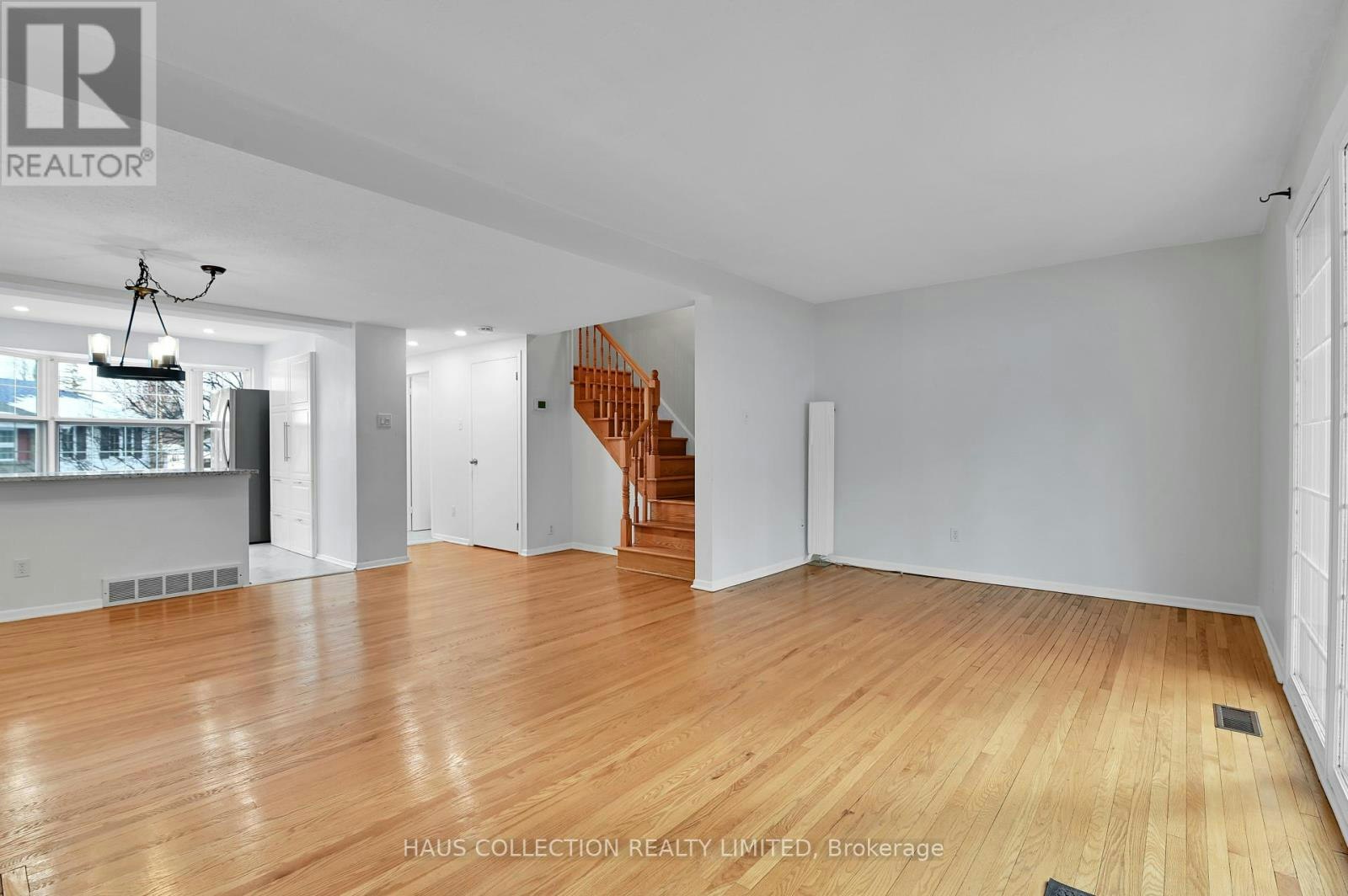 884 Walkley Road, Ottawa, ON, K1V 6R5 - 8