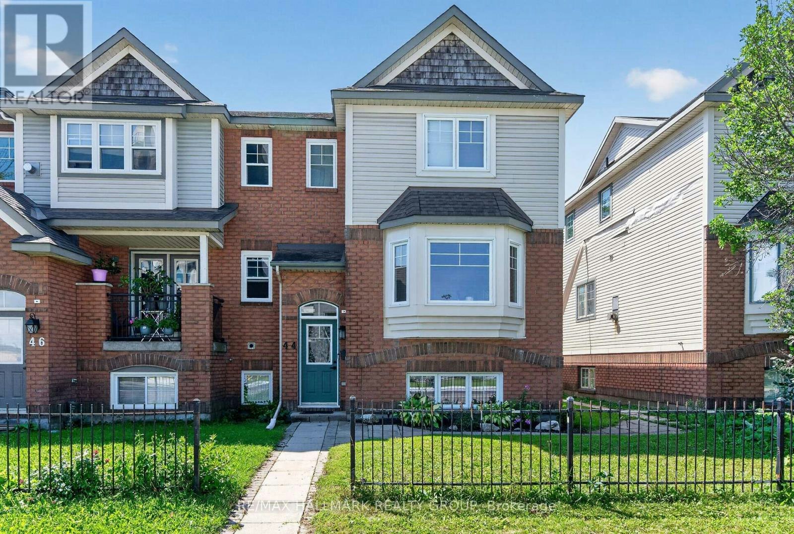 44 Centrepointe Drive, Ottawa, ON, K2G 6J5 - 2