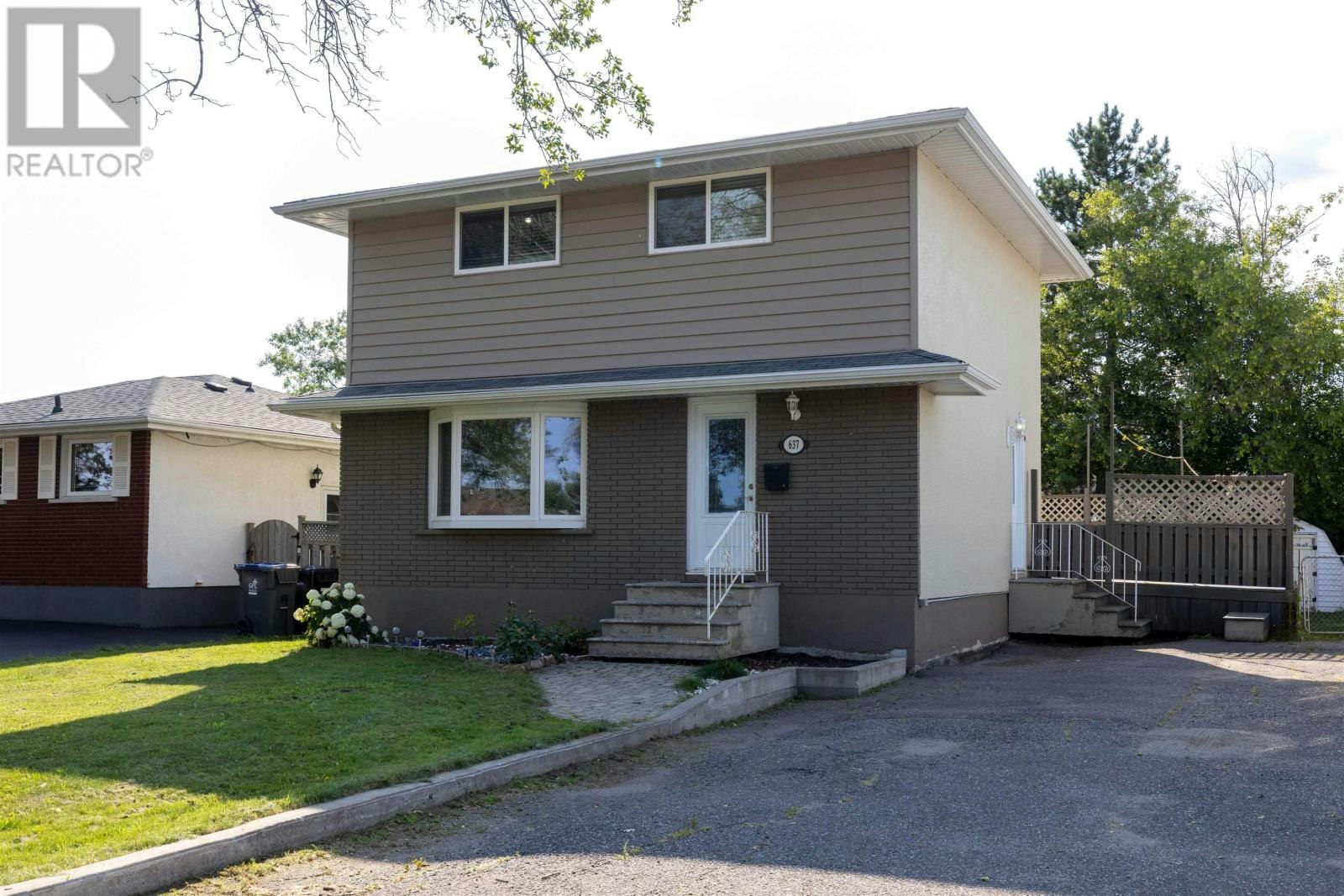 637 Redwood Avenue W, Thunder Bay, ON, P7C 5G2