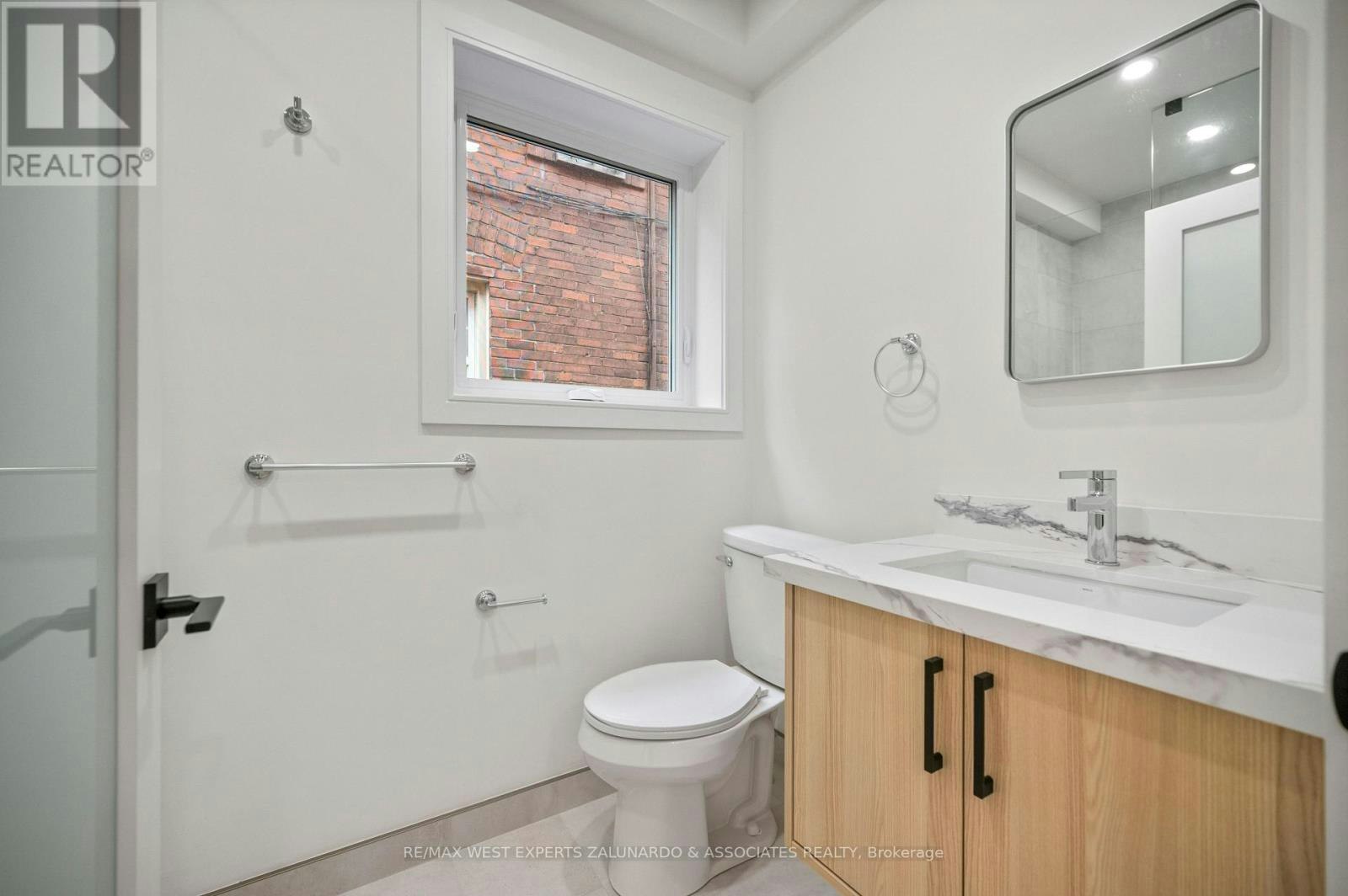 2-412 Glenholme Avenue, Toronto, ON, M6E 3E7 - 15