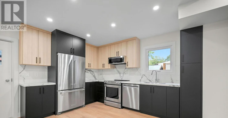 2-412 Glenholme Avenue, Toronto, ON, M6E 3E7