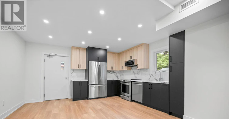 2-412 Glenholme Avenue, Toronto, ON, M6E 3E7 - 4