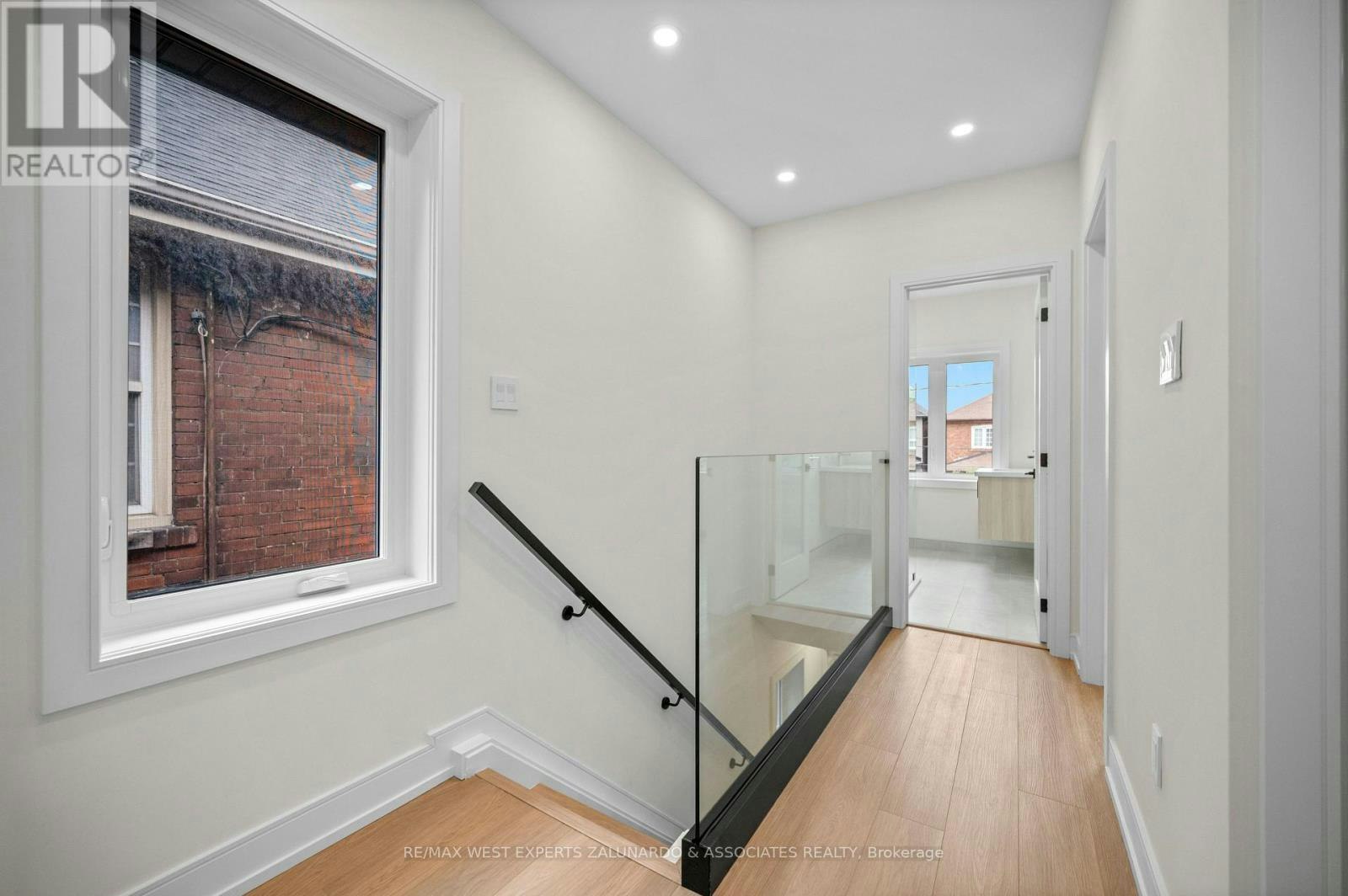 3-412 Glenholme Avenue, Toronto, ON, M6E 3E7 - 11