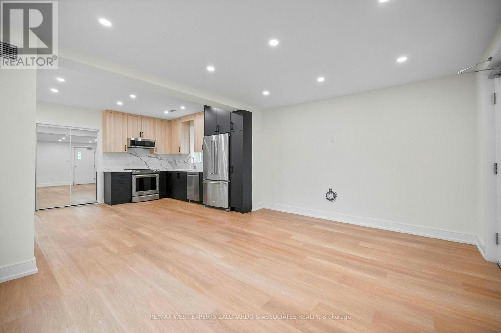3-412 Glenholme Avenue, Toronto, ON, M6E 3E7 - 10