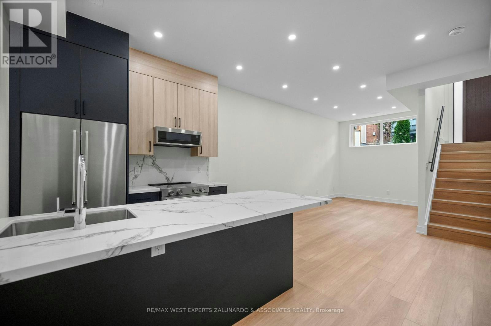 GARDEN SUITE-412 Glenholme Avenue, Toronto, ON, M6E 3E7 - 9