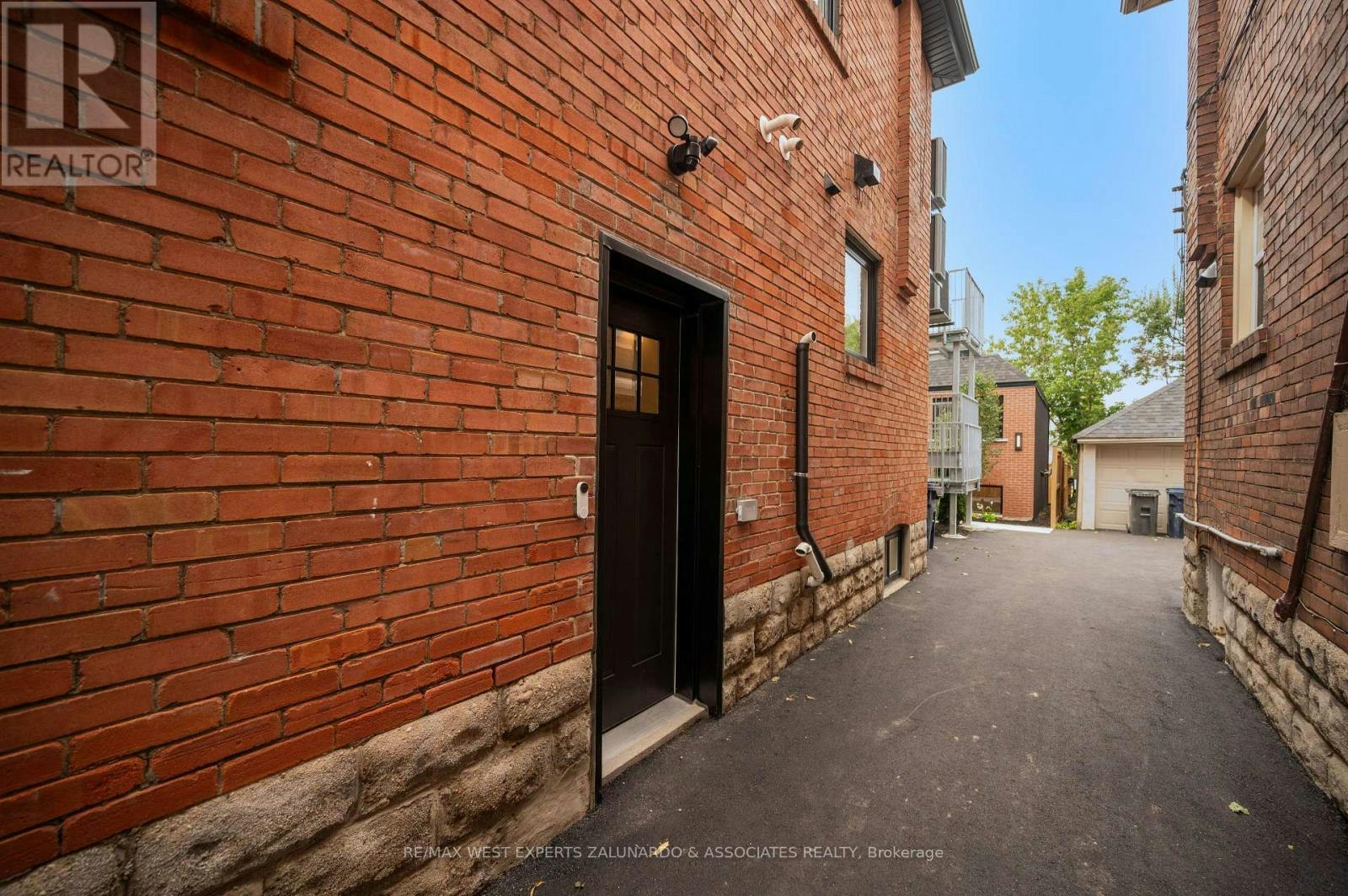 GARDEN SUITE-412 Glenholme Avenue, Toronto, ON, M6E 3E7 - 2