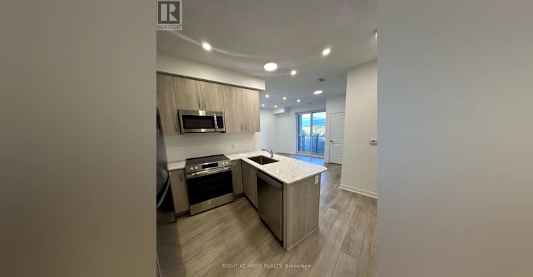 401-385 Arctic Red Drive, Oshawa, ON, L1L 0W9 - 2