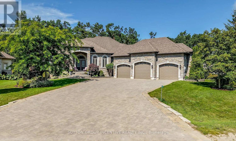 18 Lloyd Cook Drive W
