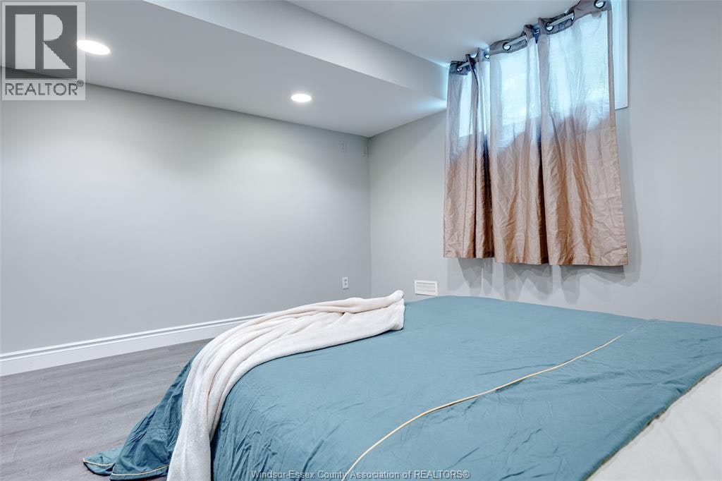 824 Lake Trail, Windsor, ON, N9G 2M8 - 40