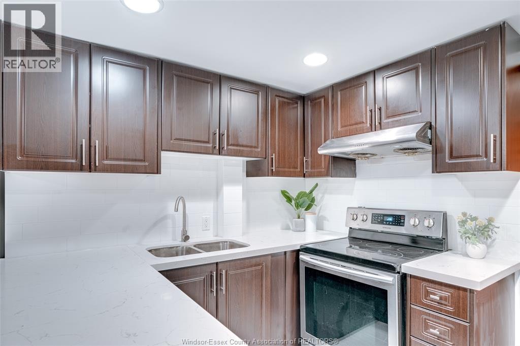 824 Lake Trail, Windsor, ON, N9G 2M8 - 37