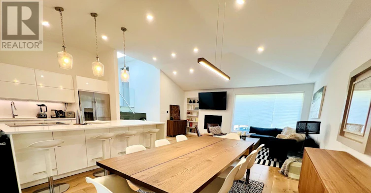 51 Castlemere Crescent, Toronto, ON, M1W 1K4 - 5