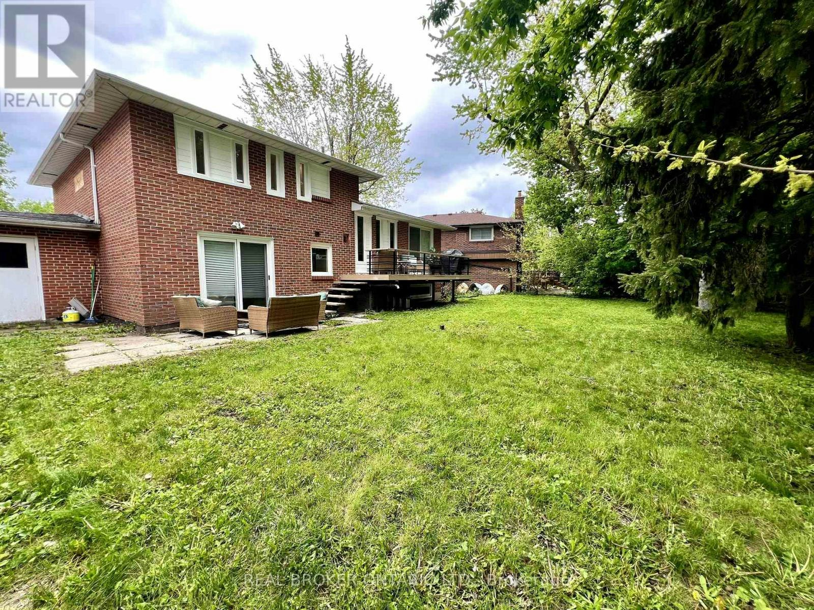 51 Castlemere Crescent, Toronto, ON, M1W 1K4 - 26