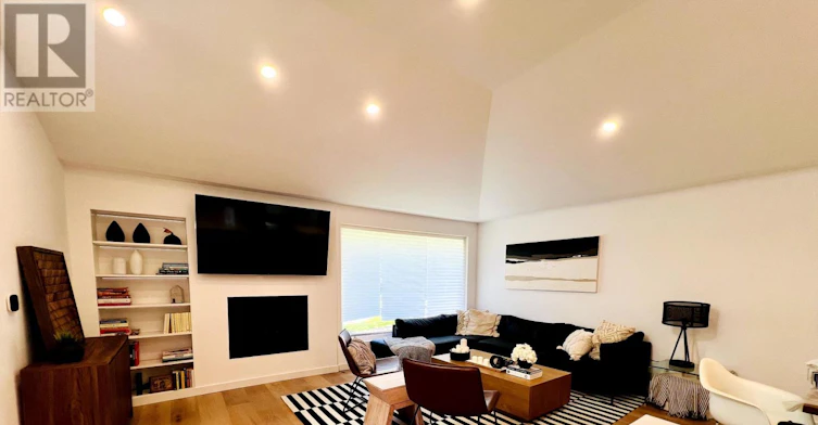 51 Castlemere Crescent, Toronto, ON, M1W 1K4 - 2