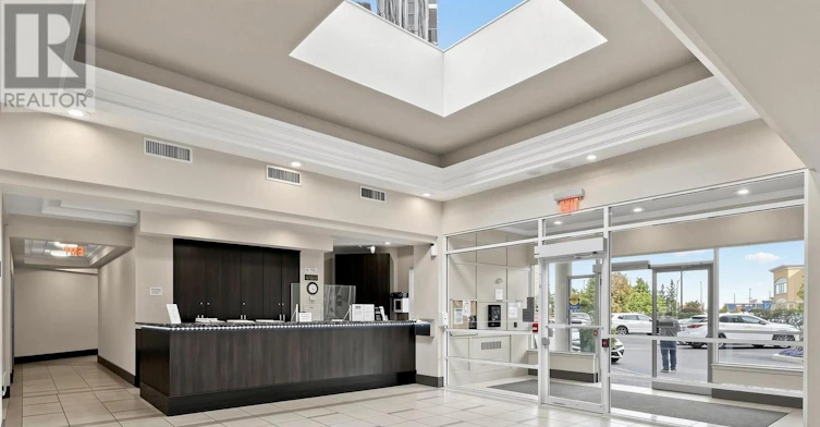 LPH6-50 Disera Drive, Vaughan, ON, L4J 9E9 - 4