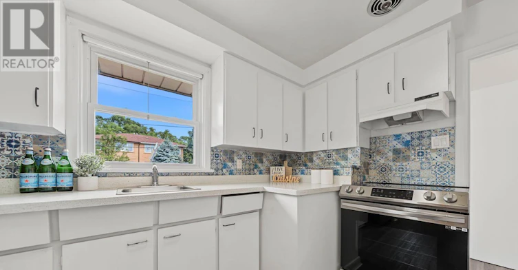1 Cameo Crescent, Toronto, ON, M6N 2K4 - 14