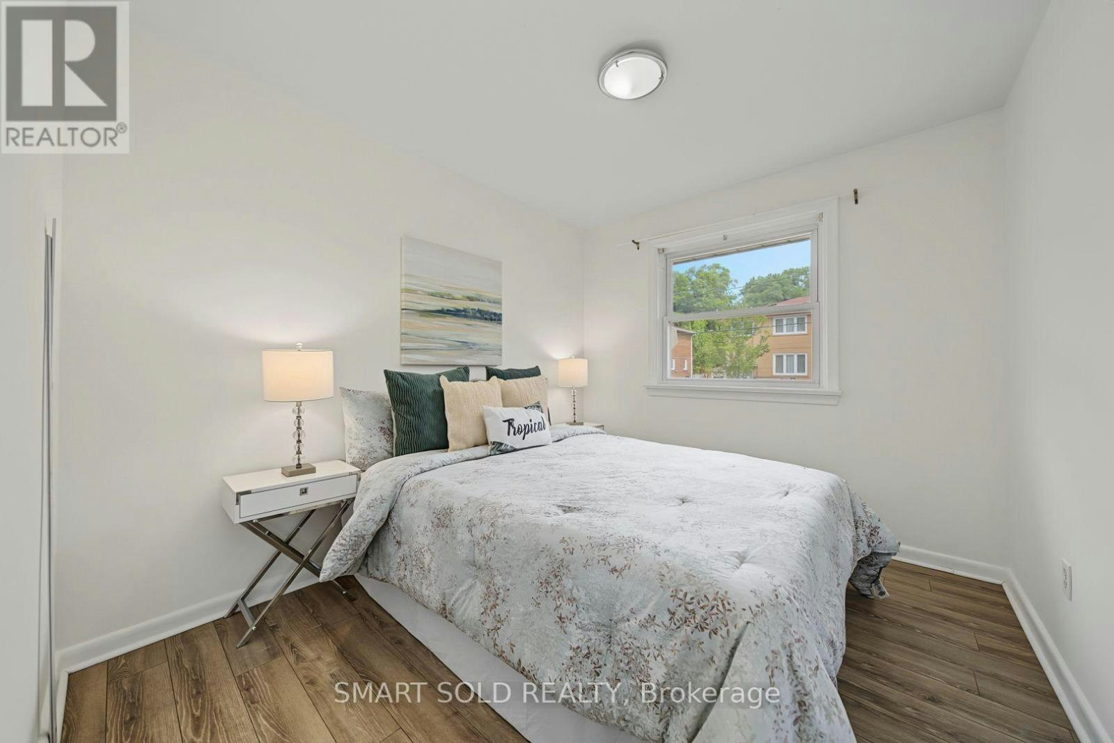 1 Cameo Crescent, Toronto, ON, M6N 2K4 - 18