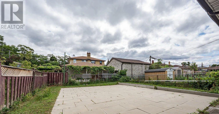 1 Cameo Crescent, Toronto, ON, M6N 2K4 - 37