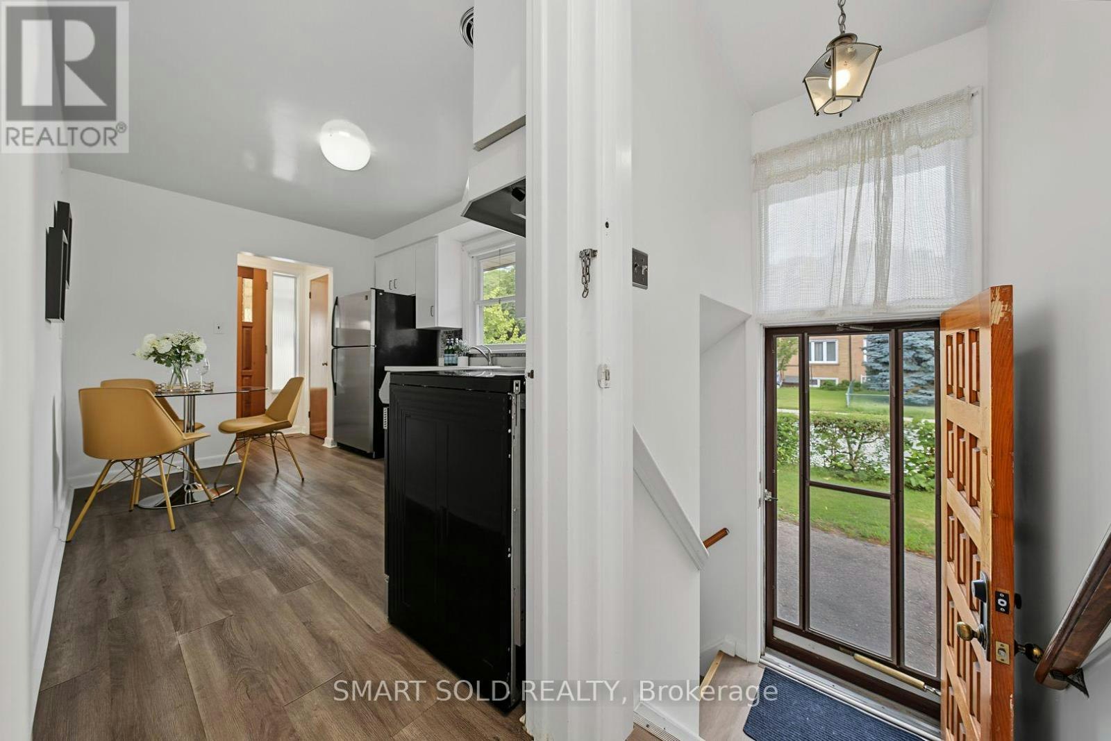 1 Cameo Crescent, Toronto, ON, M6N 2K4 - 26