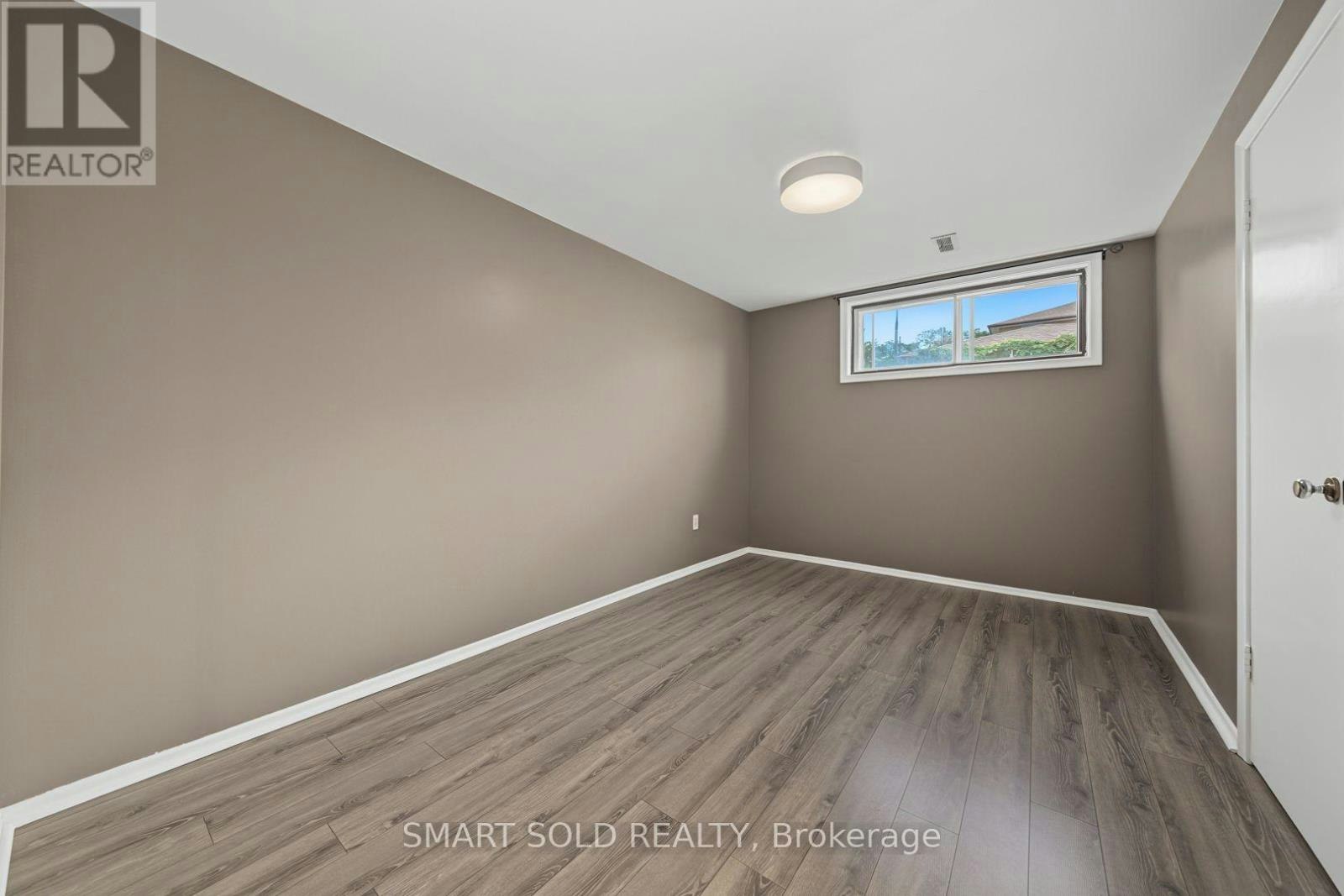 1 Cameo Crescent, Toronto, ON, M6N 2K4 - 31
