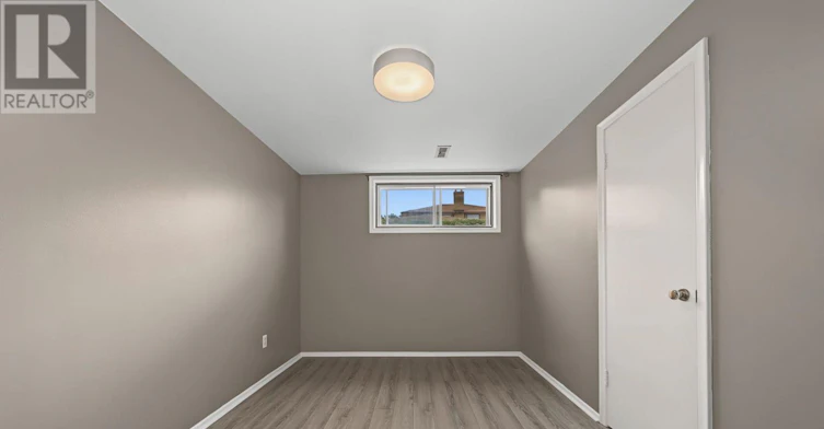 1 Cameo Crescent, Toronto, ON, M6N 2K4 - 32