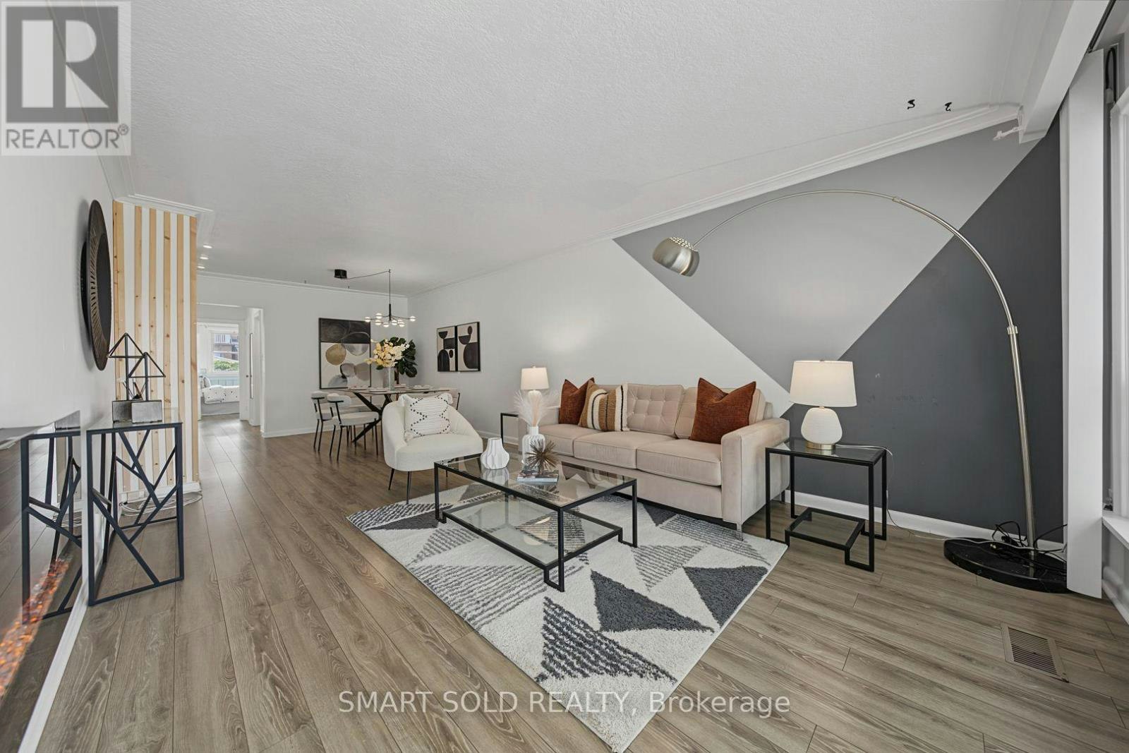 UPPER-1 Cameo Crescent, Toronto, ON, M6N 2K4 - 7