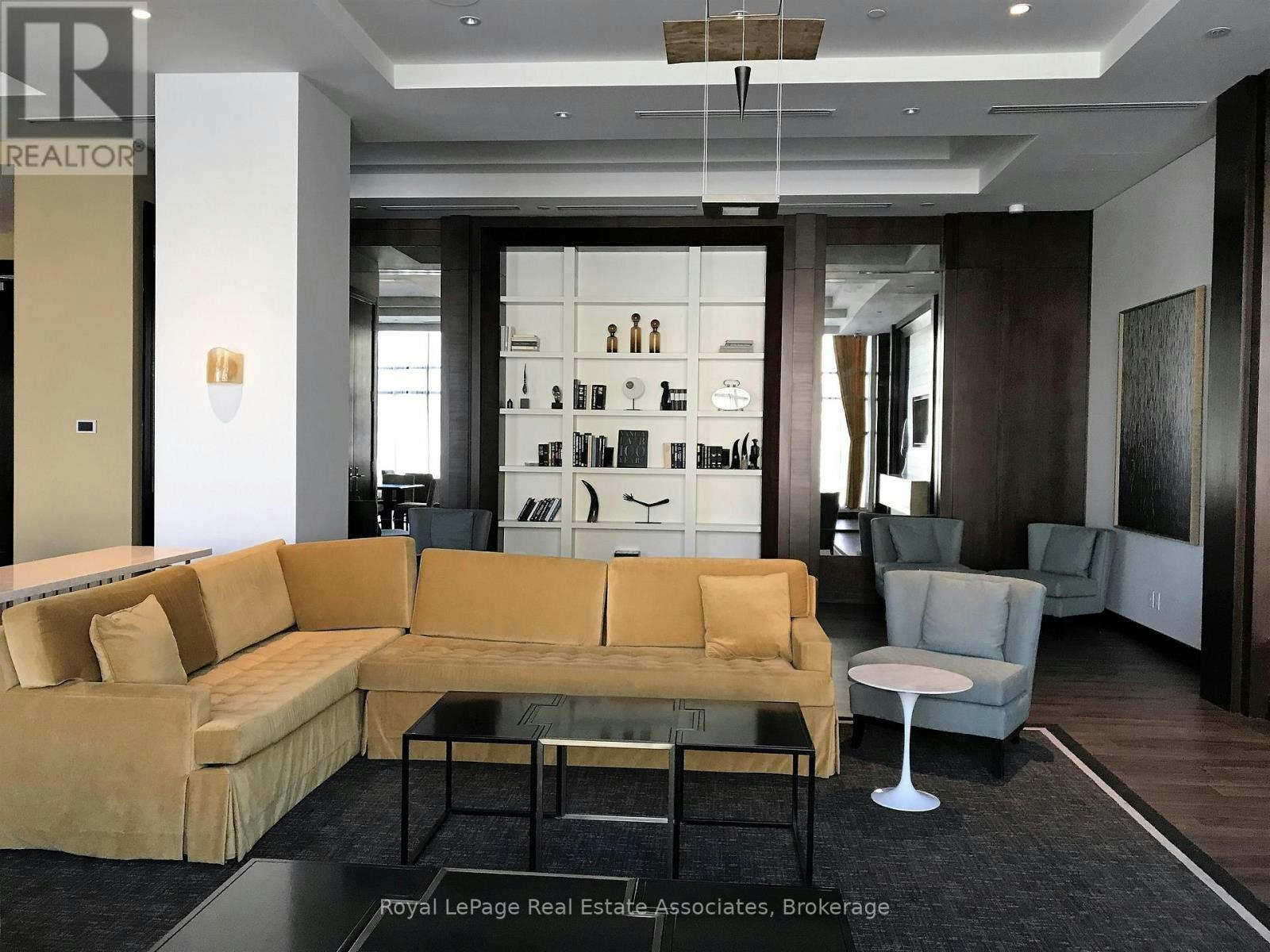 816-1 Old Mill Drive, Toronto, ON, M6S 0A1 - 12