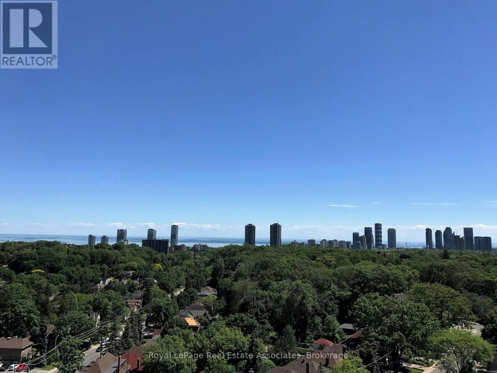 816-1 Old Mill Drive, Toronto, ON, M6S 0A1 - 19