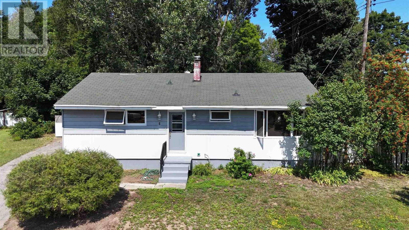 6 Smith Place, Elliot Lake, ON, P5A 1R5