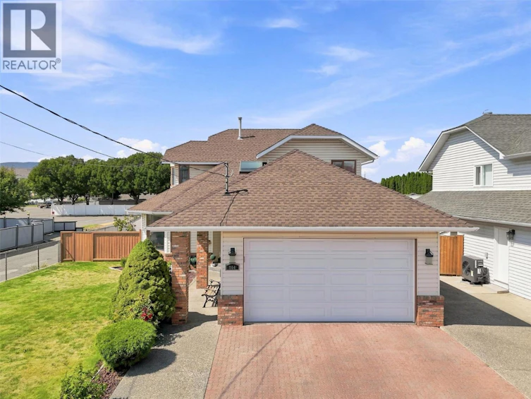 864 Nicolani Drive, Kamloops, BC, V2B 5B3 - 2