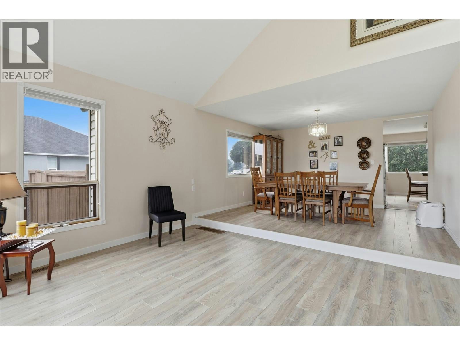 864 Nicolani Drive, Kamloops, BC, V2B 5B3 - 9
