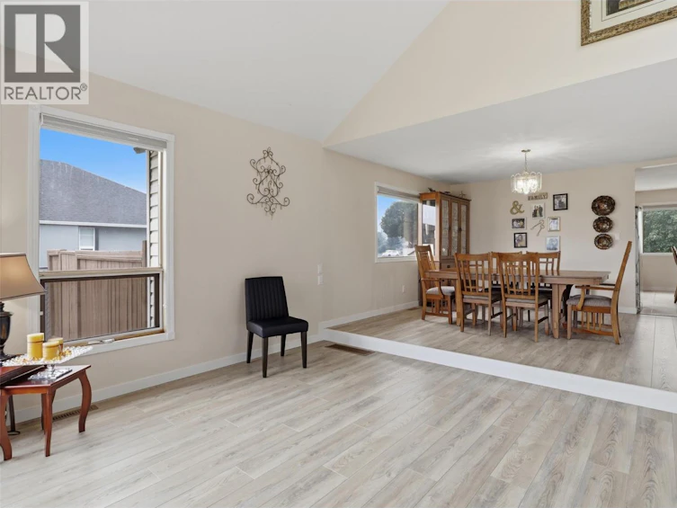 864 Nicolani Drive, Kamloops, BC, V2B 5B3 - 9