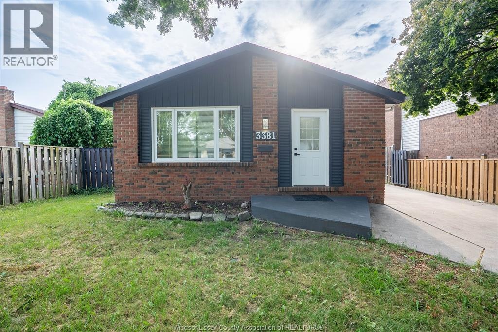 3381 Pineview Crescent, Windsor, ON, N8R 2A6