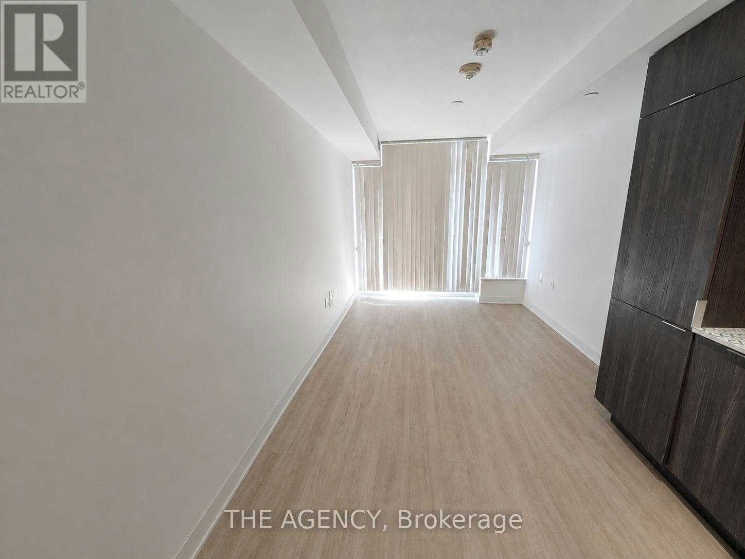 1415W-27 Bathurst Street, Toronto, ON, M5V 0R1 - 2