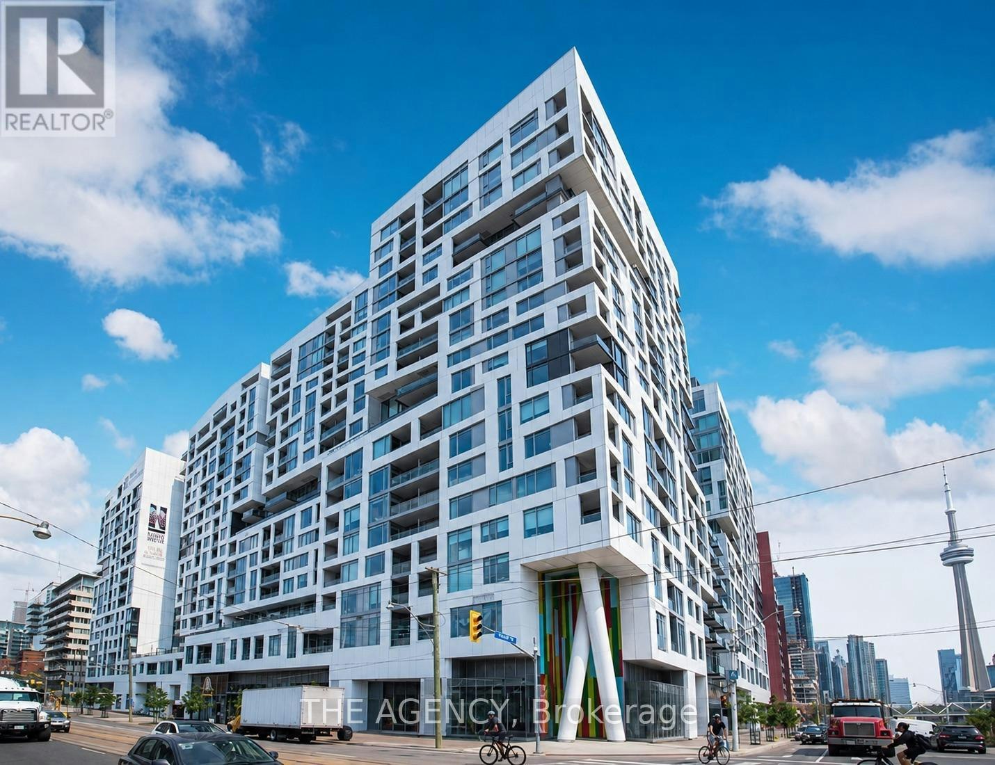 1415W-27 Bathurst Street, Toronto, ON, M5V 0R1