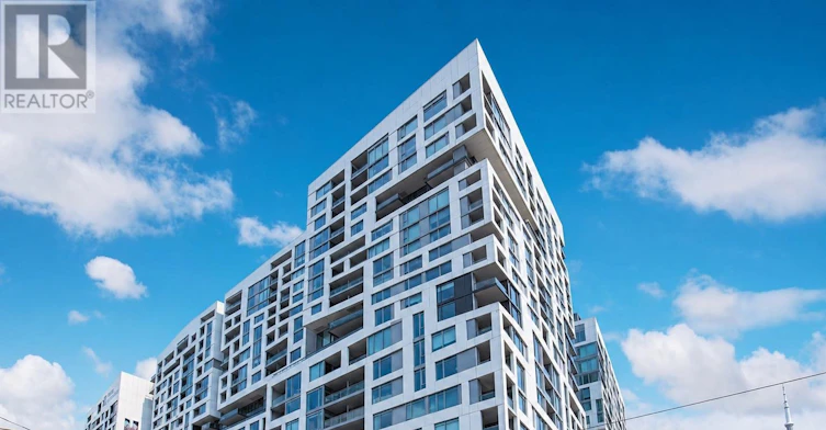 1415W-27 Bathurst Street, Toronto, ON, M5V 0R1