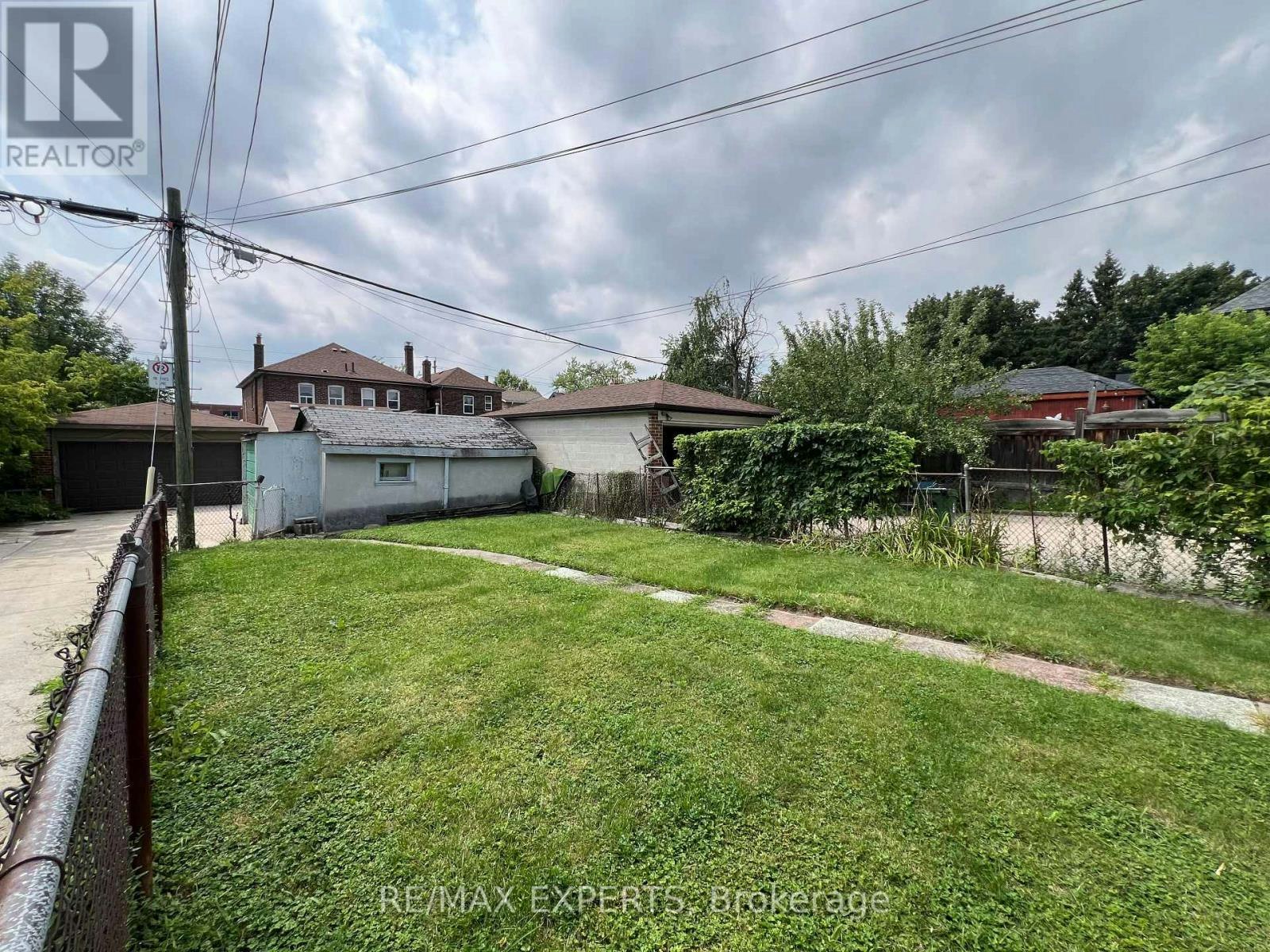 2ND FLOOR-366 Lauder Avenue, Toronto, ON, M6E 3H8 - 25