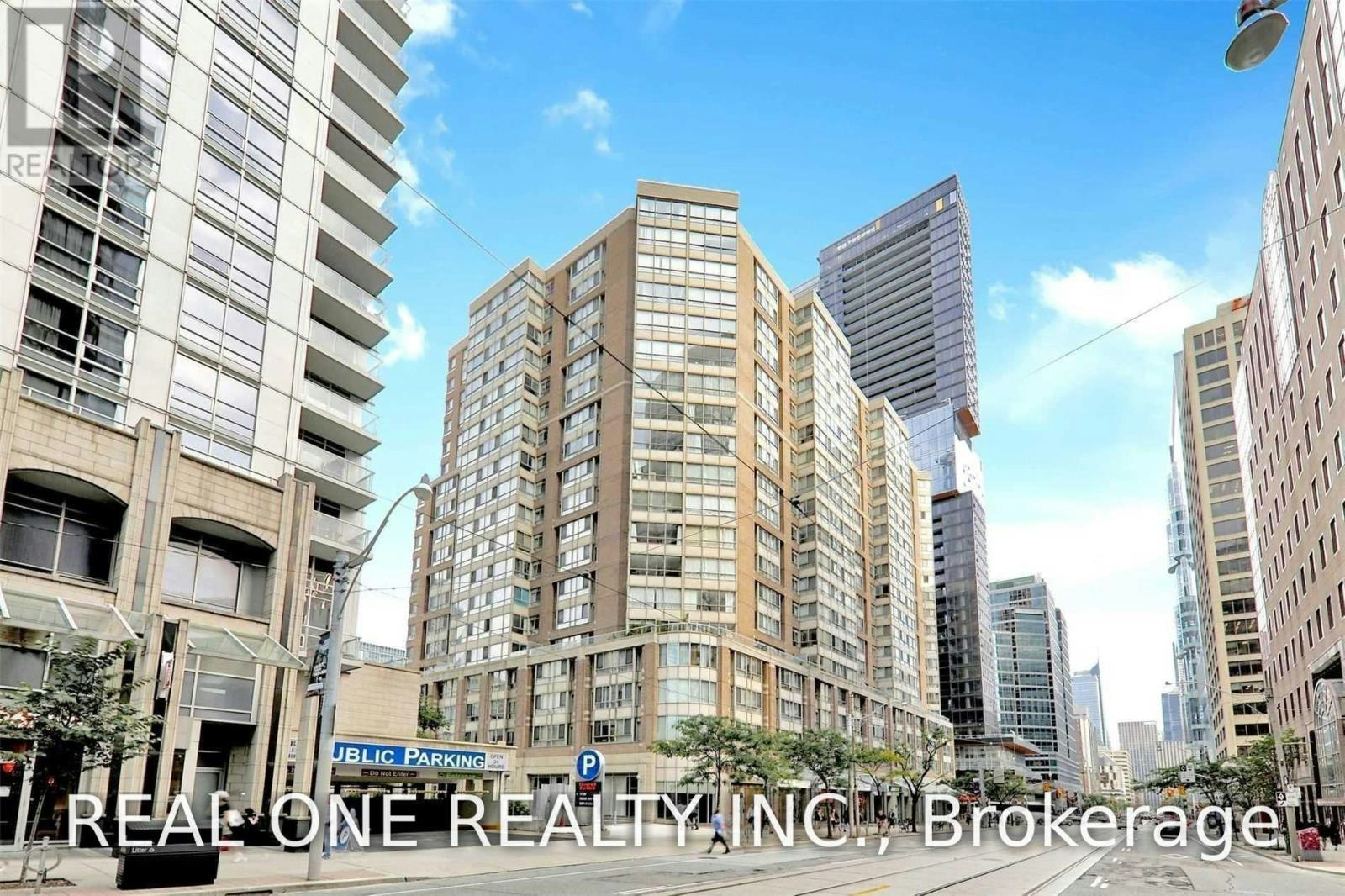 1612-711 Bay Street, Toronto, ON, M5G 2J8