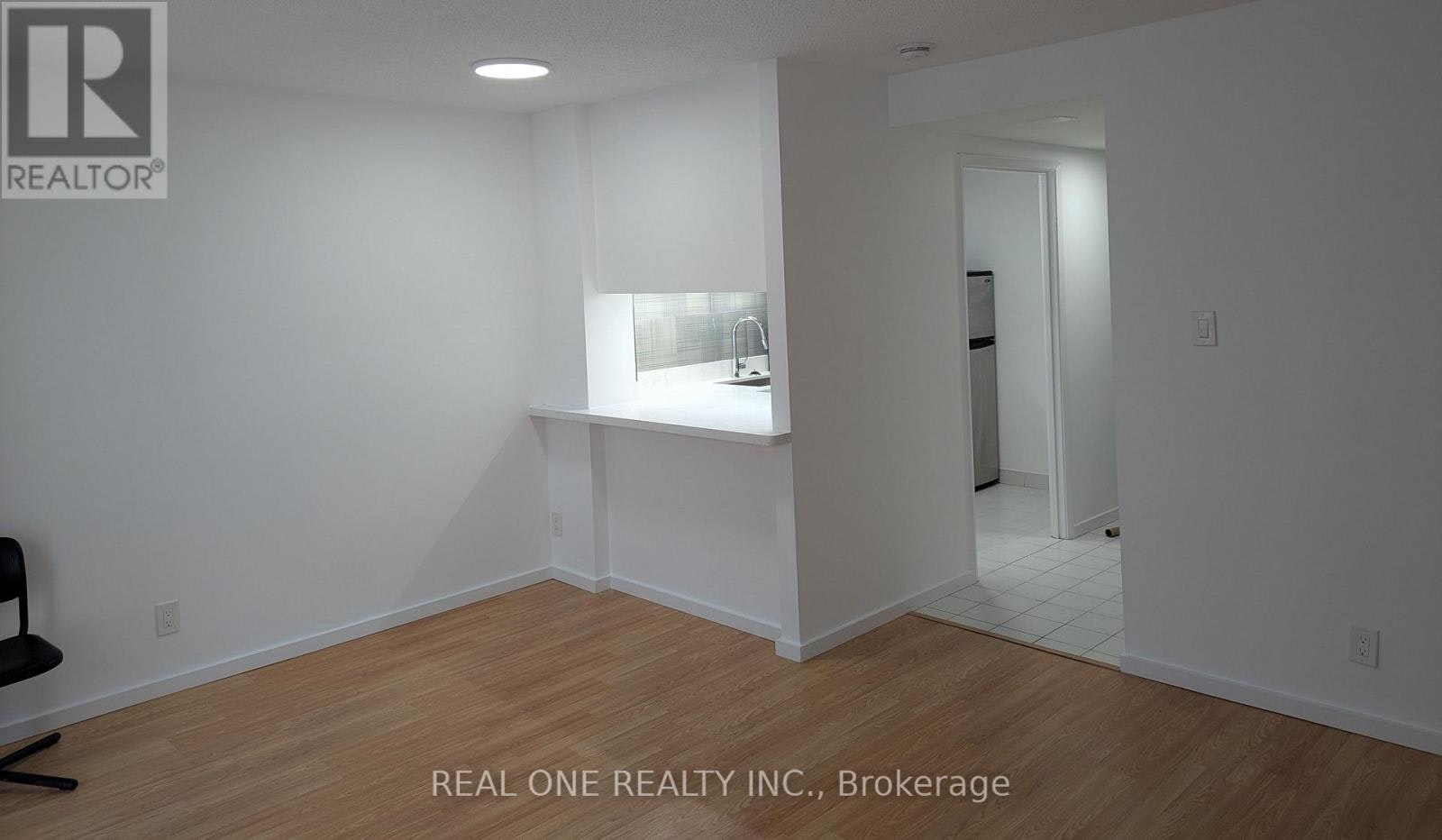 1612-711 Bay Street, Toronto, ON, M5G 2J8 - 12