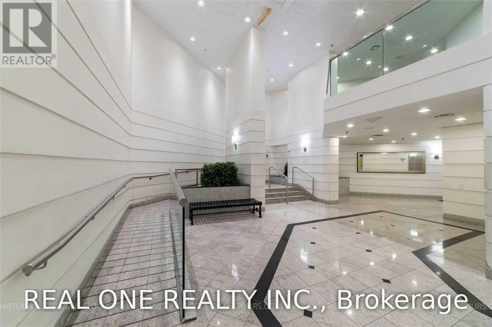1612-711 Bay Street, Toronto, ON, M5G 2J8 - 4