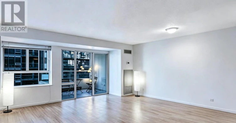 1612-711 Bay Street, Toronto, ON, M5G 2J8 - 7