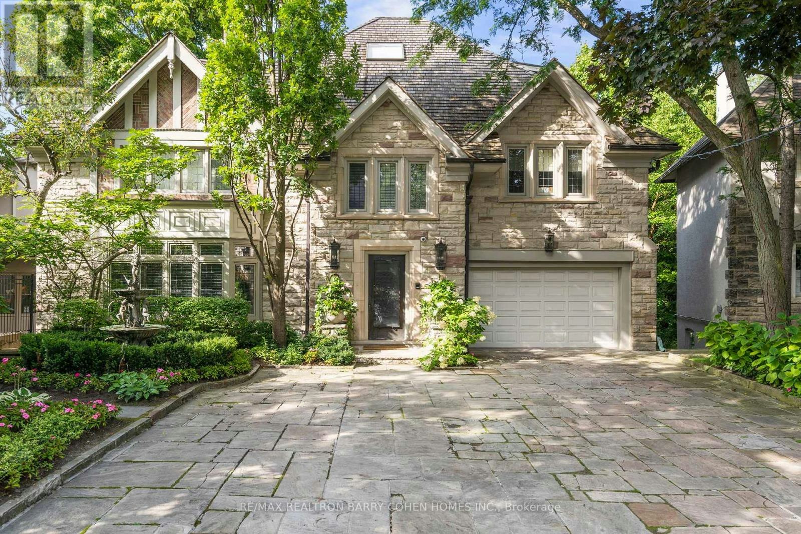 11 Ormsby Crescent, Toronto, ON, M5P 2V2