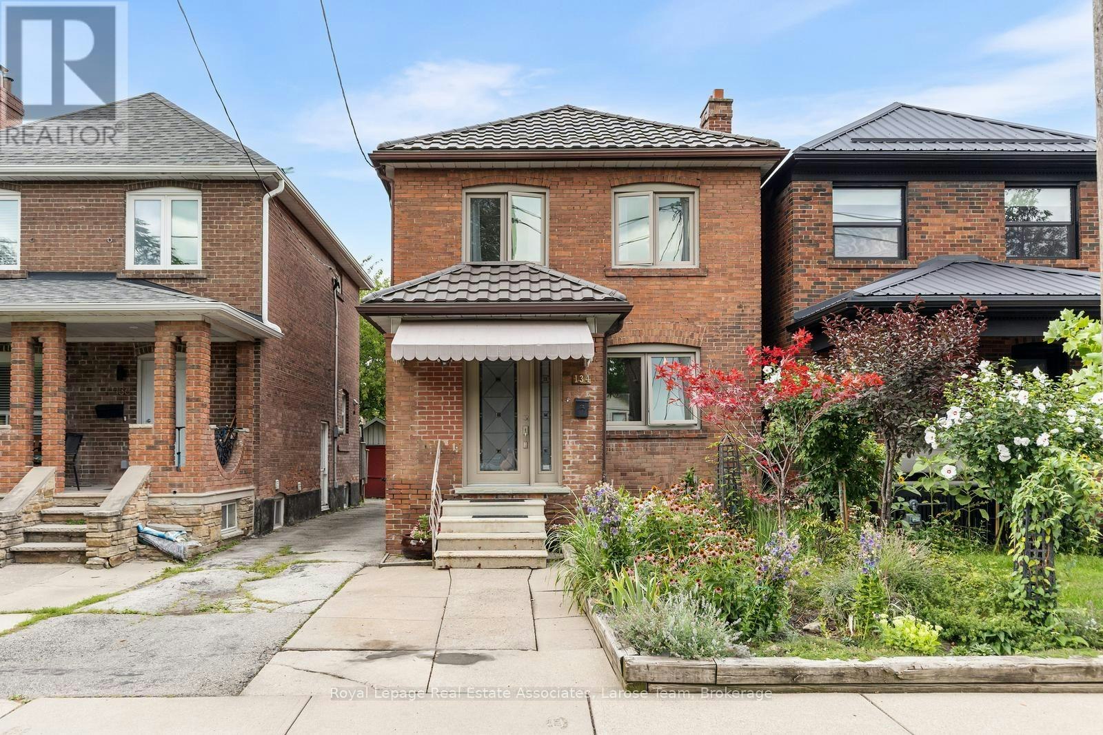 134 Holland Park Avenue, Toronto, ON, M6E 1L6