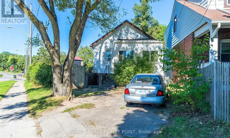 1 Mcintosh Street