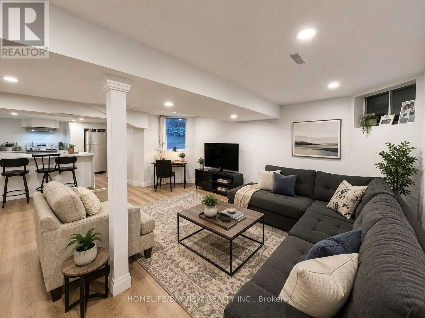 BSMT-115 Newport Square, Vaughan, ON, L4J 7N3