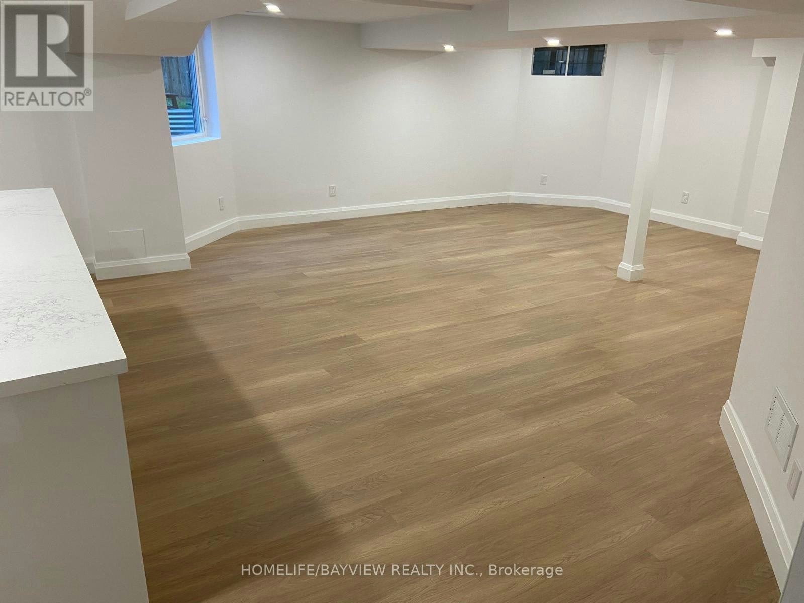 BSMT-115 Newport Square, Vaughan, ON, L4J 7N3 - 5