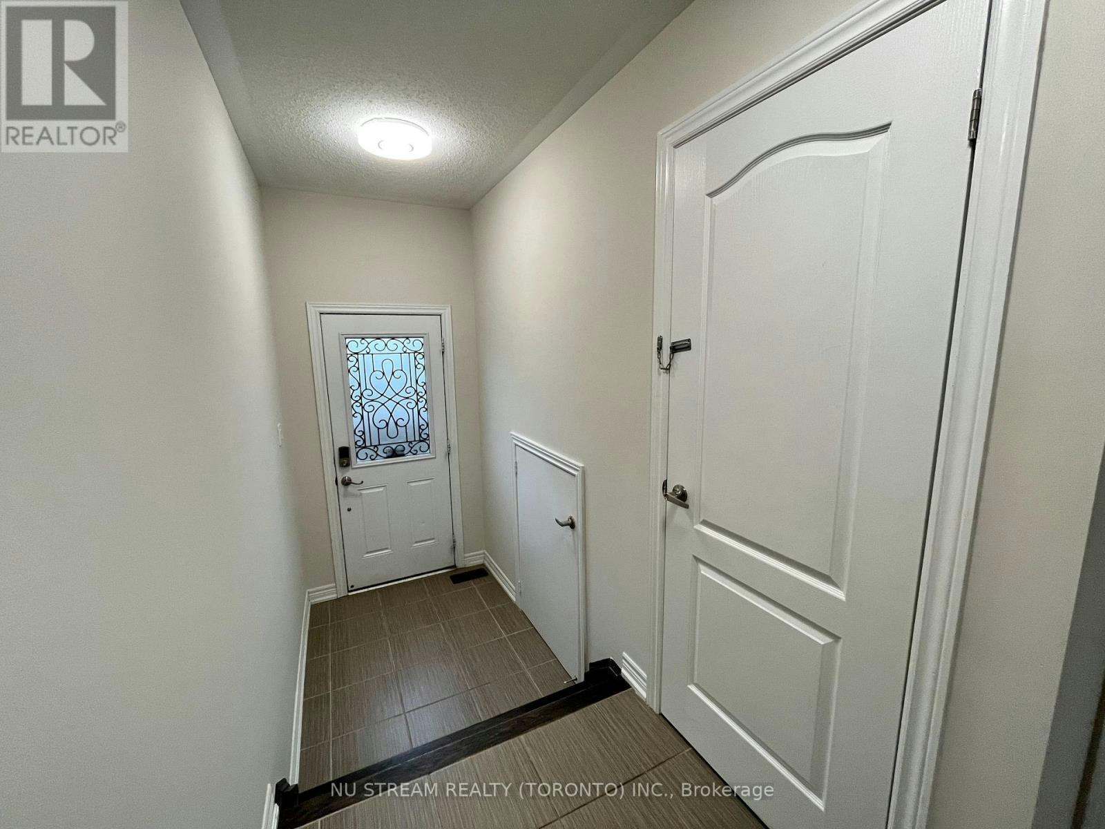 1ST&BSM-41 Begonia Street, Markham, ON, L6E 0P6 - 3